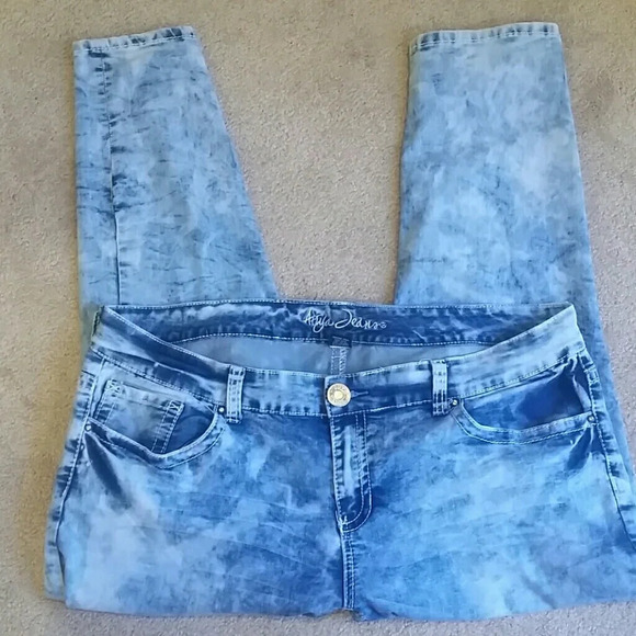 Vintage Acid Washed Jeans - Picture 6 of 9